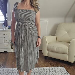 Amuse Society Striped Midi Dress | Ruffle Shoulder | Black & White | Size M